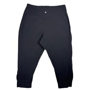 Lululemon Women’s Black Cropped Joggers Capri Pants Size 12 Pockets